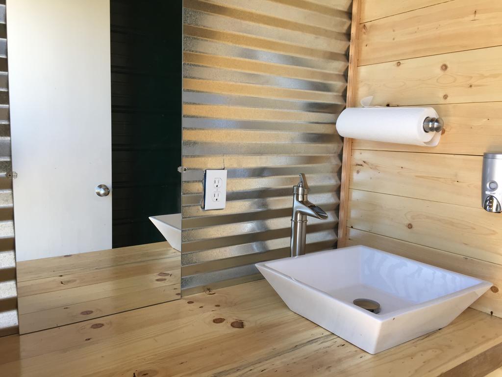 Lupine Cabin, Glamour Camping, Stunning Skies And Sunrise Views Monticello Δωμάτιο φωτογραφία